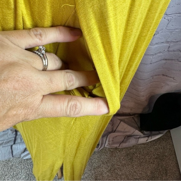 NWT Annabelle boutique light weight knit Mustard duster cardigan w/ pockets S - Picture 4 of 9